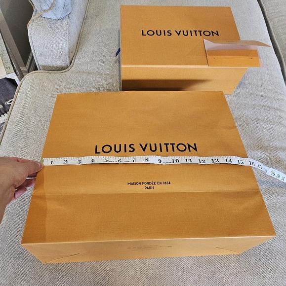 Brand new Louis Vuitton empty gift set - Picture 15 of 16
